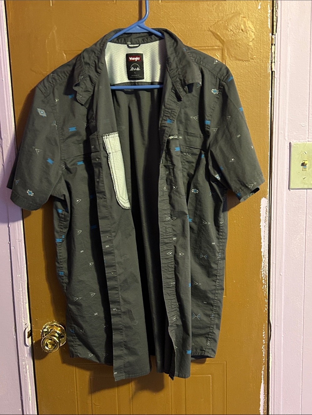 Wrangler Men's Short-Sleeve Dark Gray Patterned Shirt